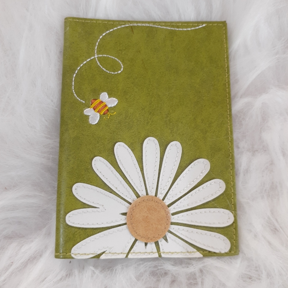 🍃 Lavishy Passport Cover